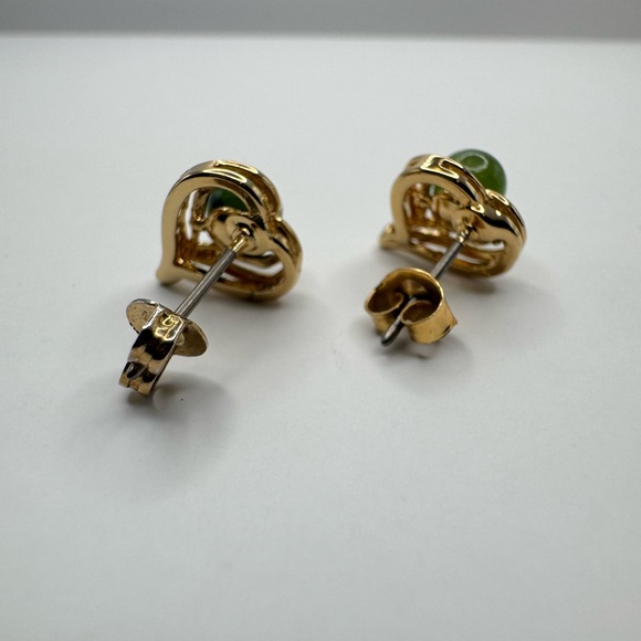 Gold Heart Jade stud Earrings - Picture 4 of 9
